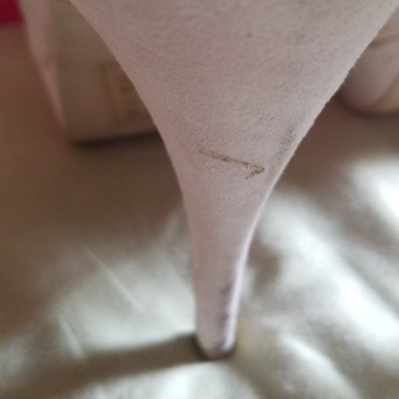 Shoes - Picture 6 of 7